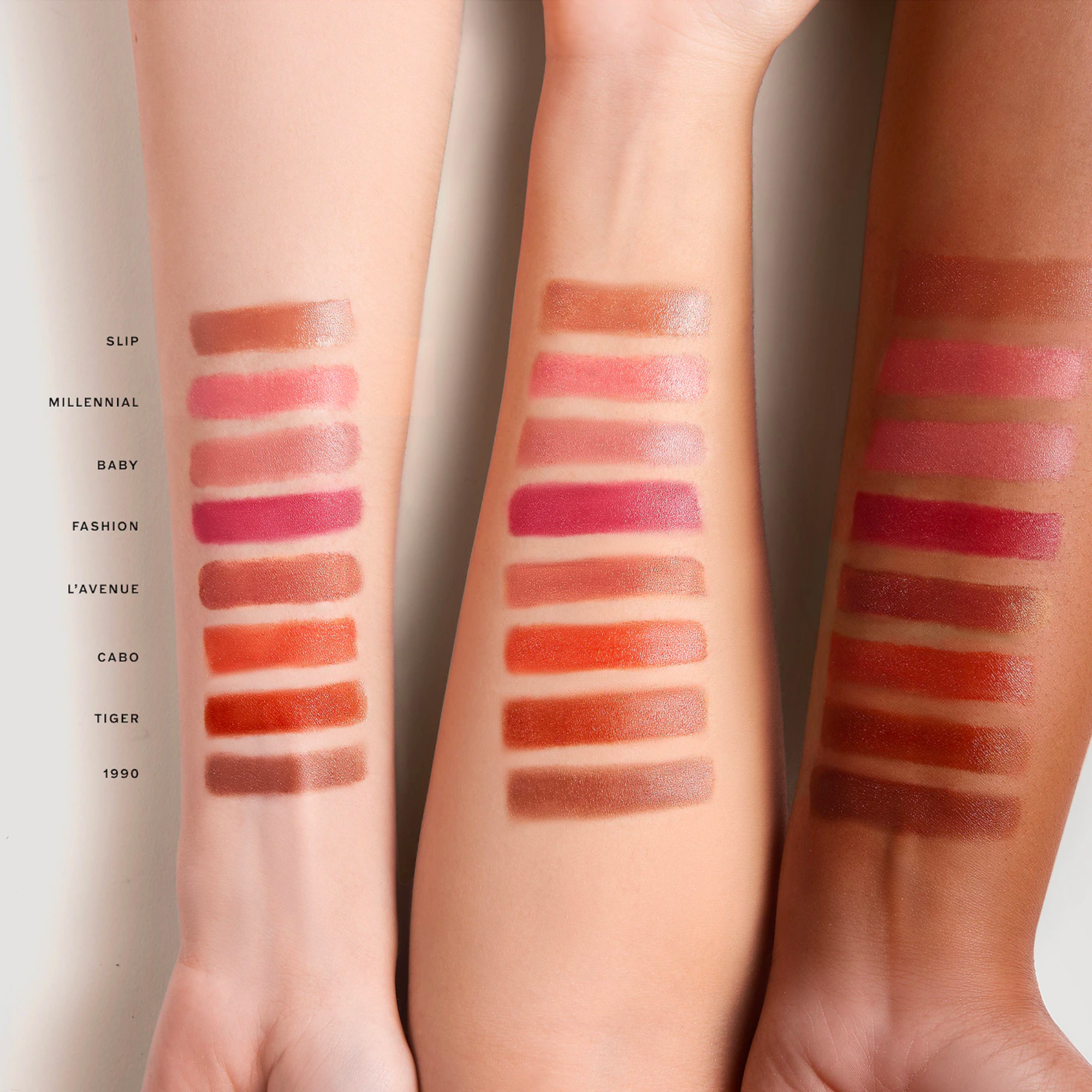 Signature Lip Lightweight Lipstick