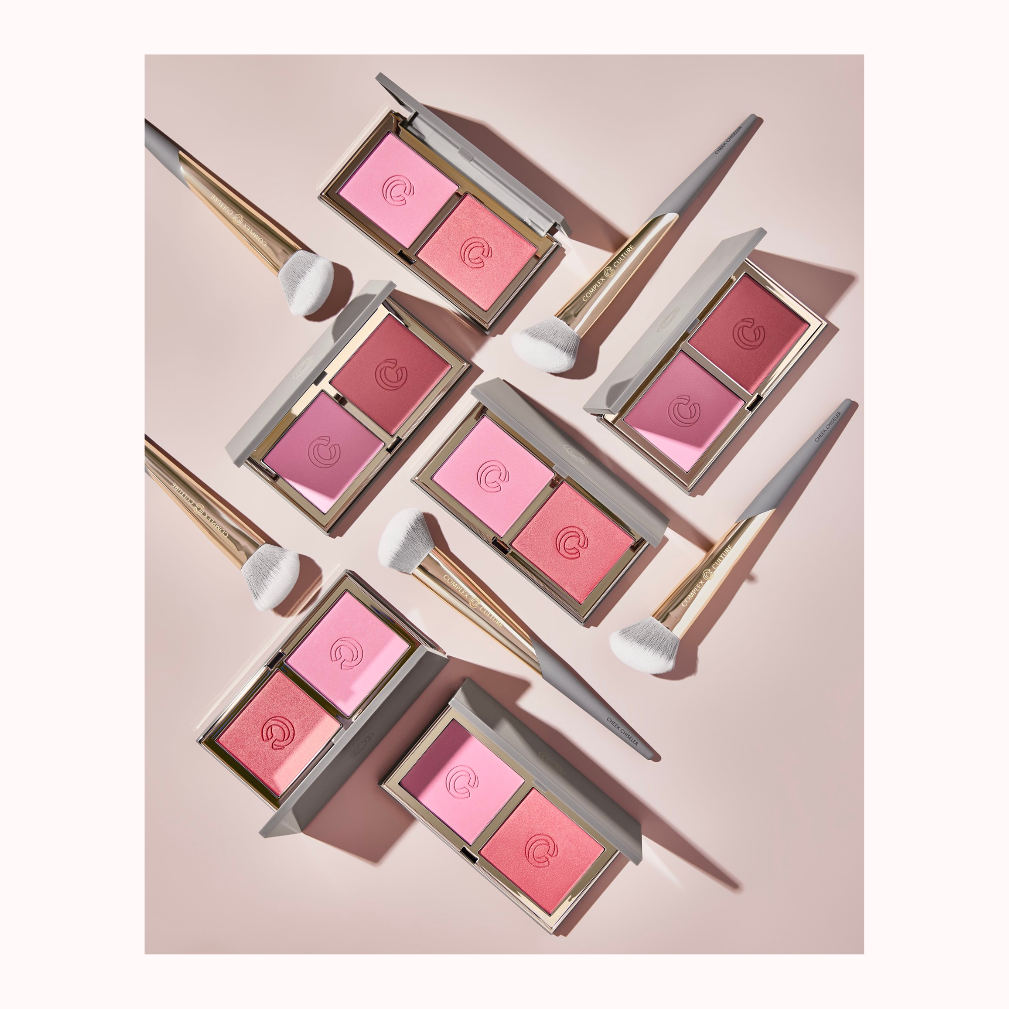 Cheek chiseler Blush & Bronzer Brush