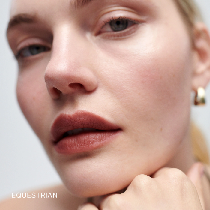 Signature Lip Lightweight Matte Lipstick