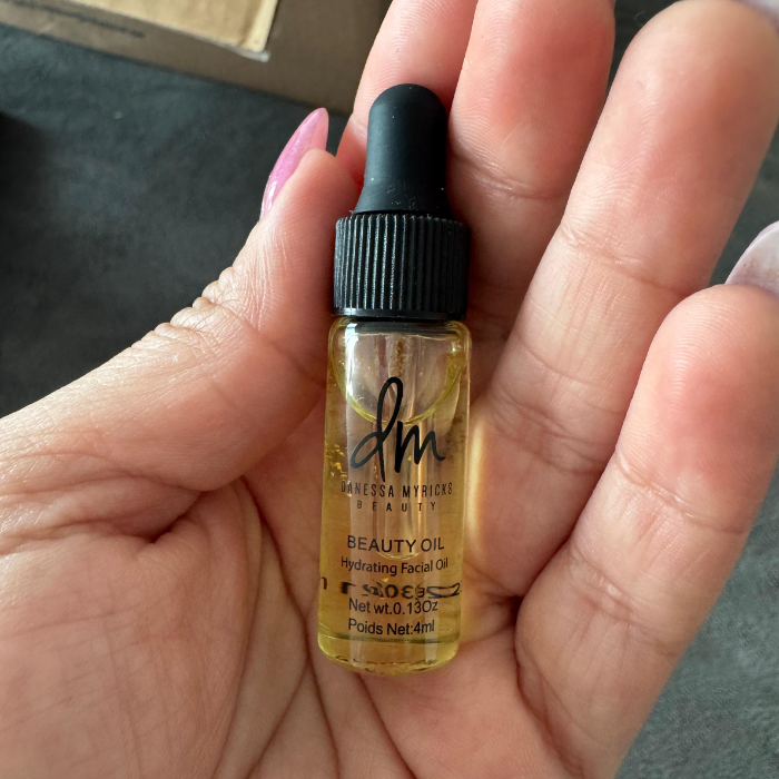 Beauty Oil with Gold Leaf - Aceite de belleza con hoja de oro