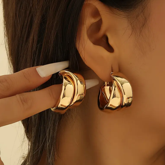 Aretes De Aro En Forma De C Chapados En Oro De 18k