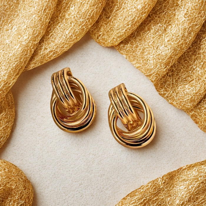 Aretes Elegance Acero Inoxidable Chapado En Oro De 14k Con Aguja De Oreja De Plata Esterlina 925