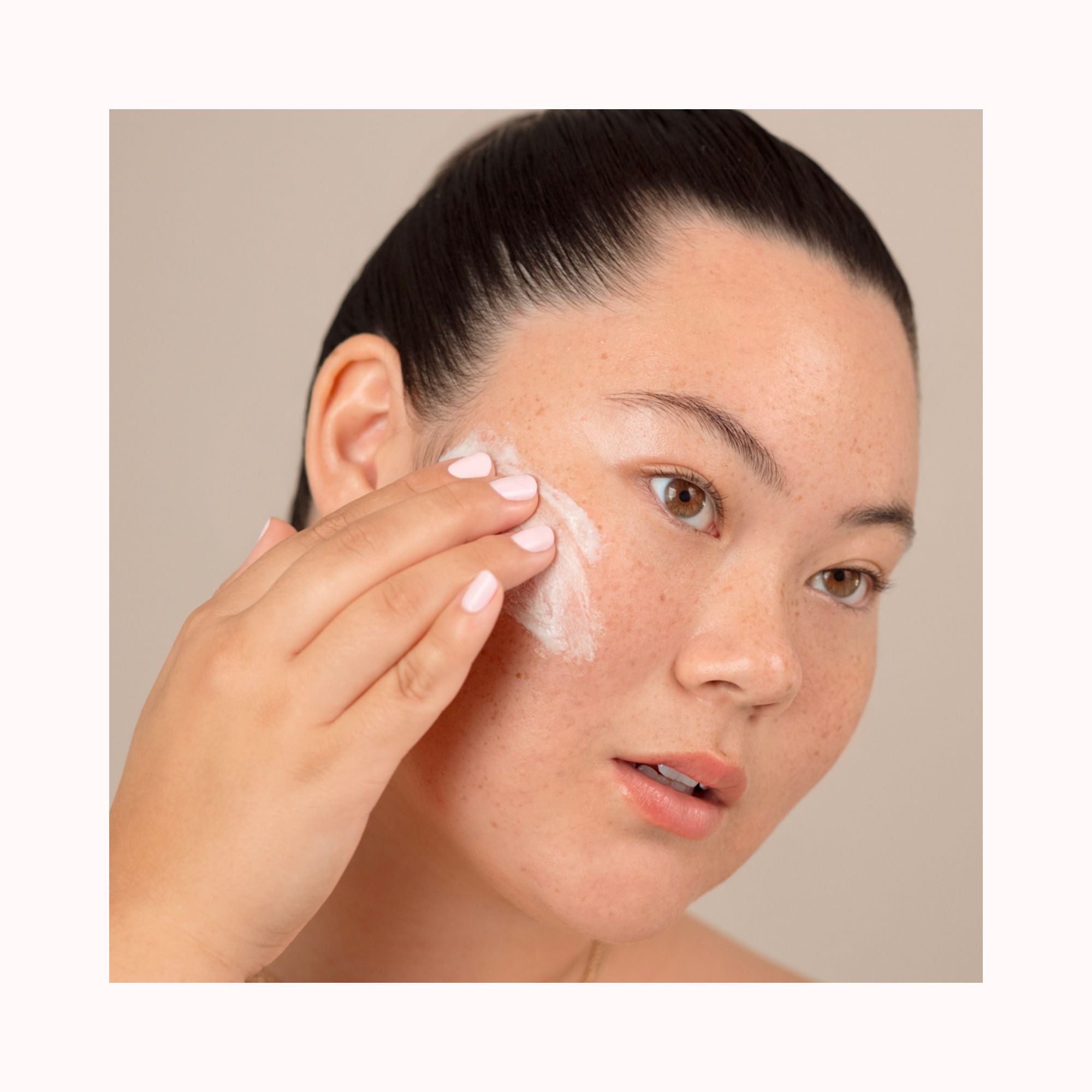 Be Luminous Powder Exfoliator With Lactic Acid