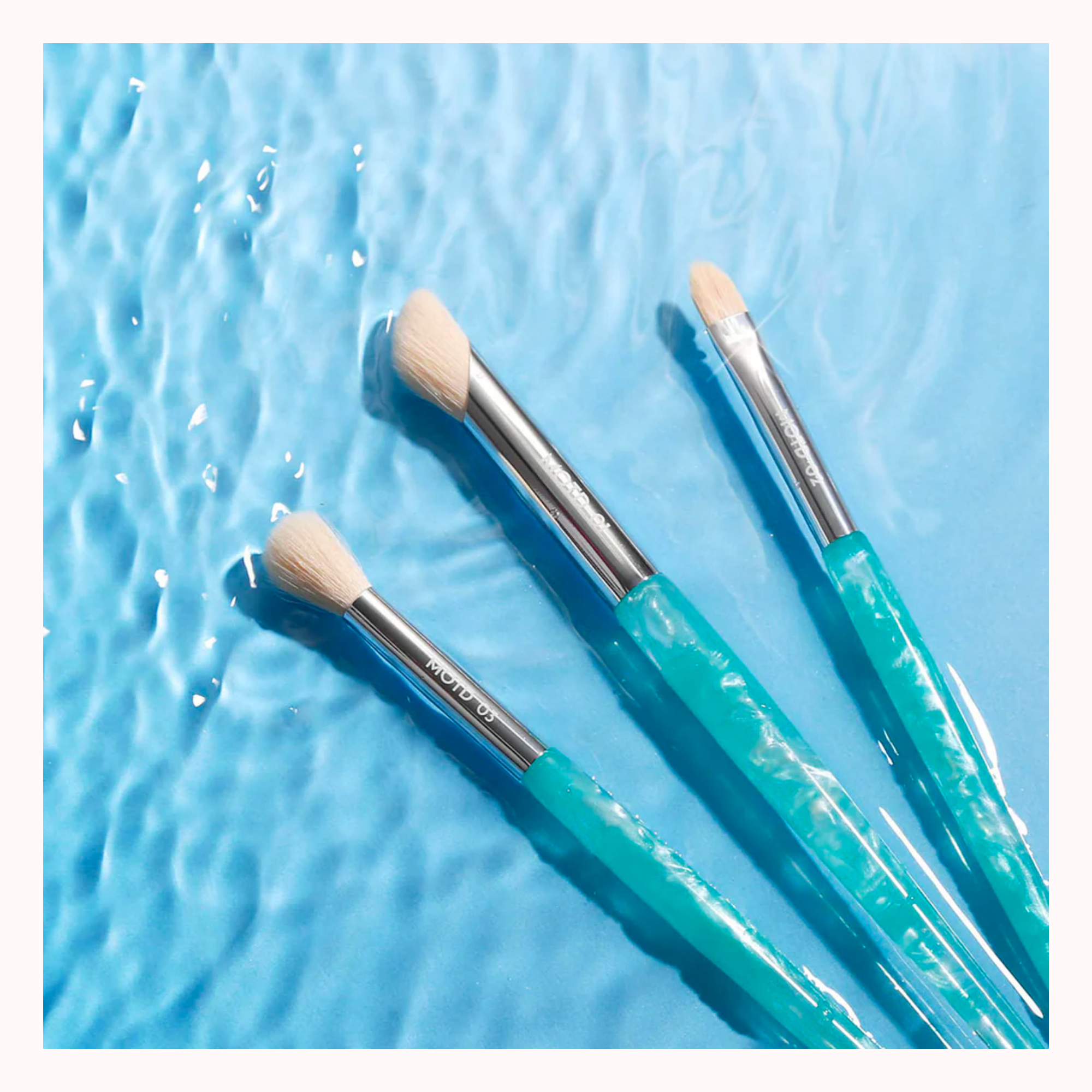SEAS THE DAY MAKEUP BRUSH SET