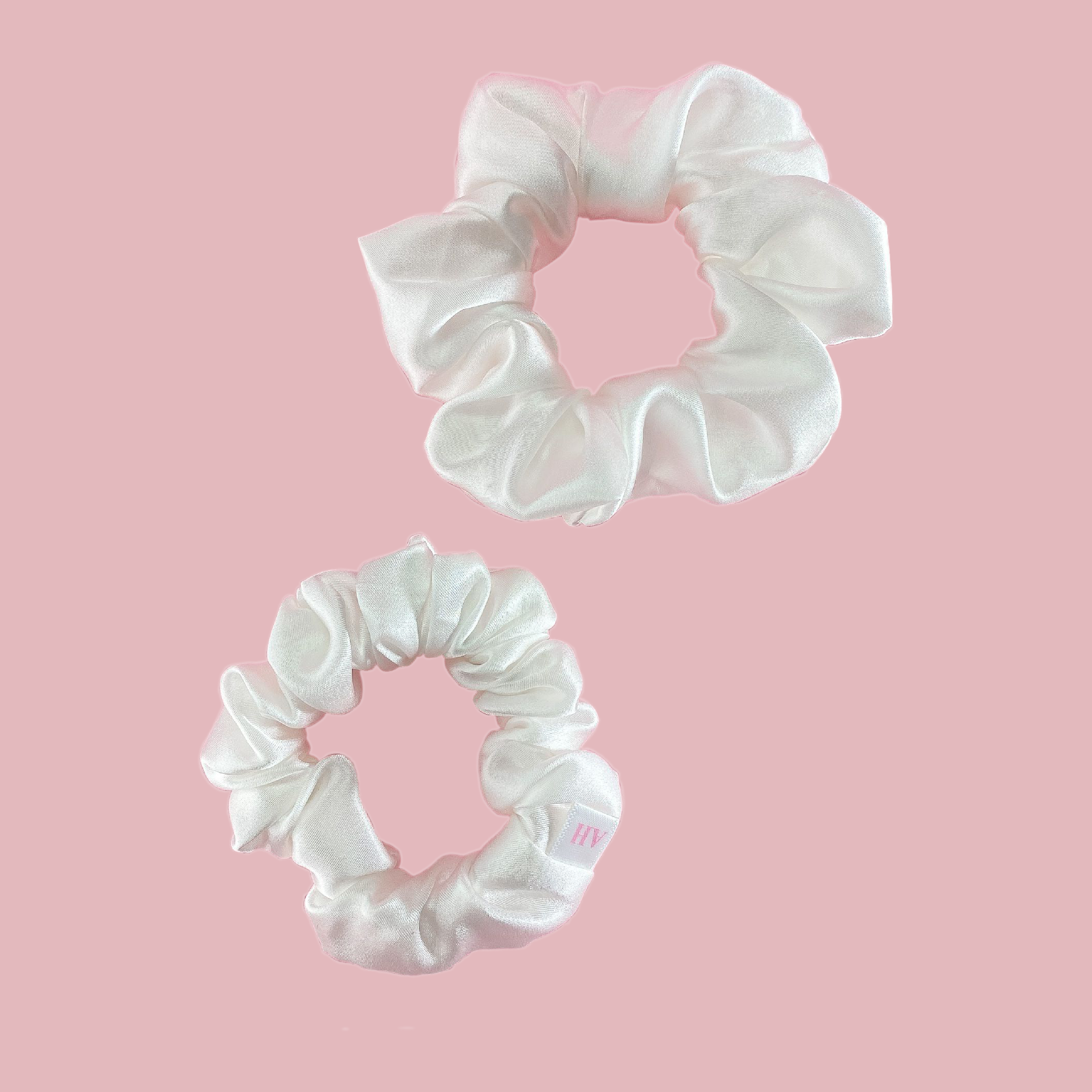 POSH SILK SCRUNCHIE MEDIUM
