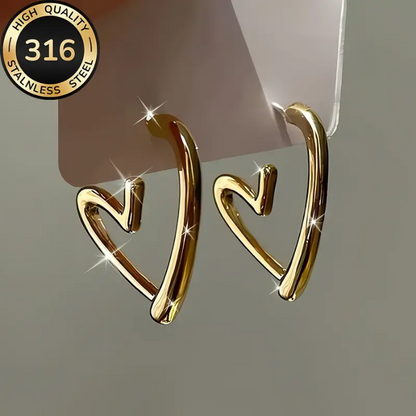 Aretes de corazón de acero inoxidable hipoalergénico chapados en oro de 18K