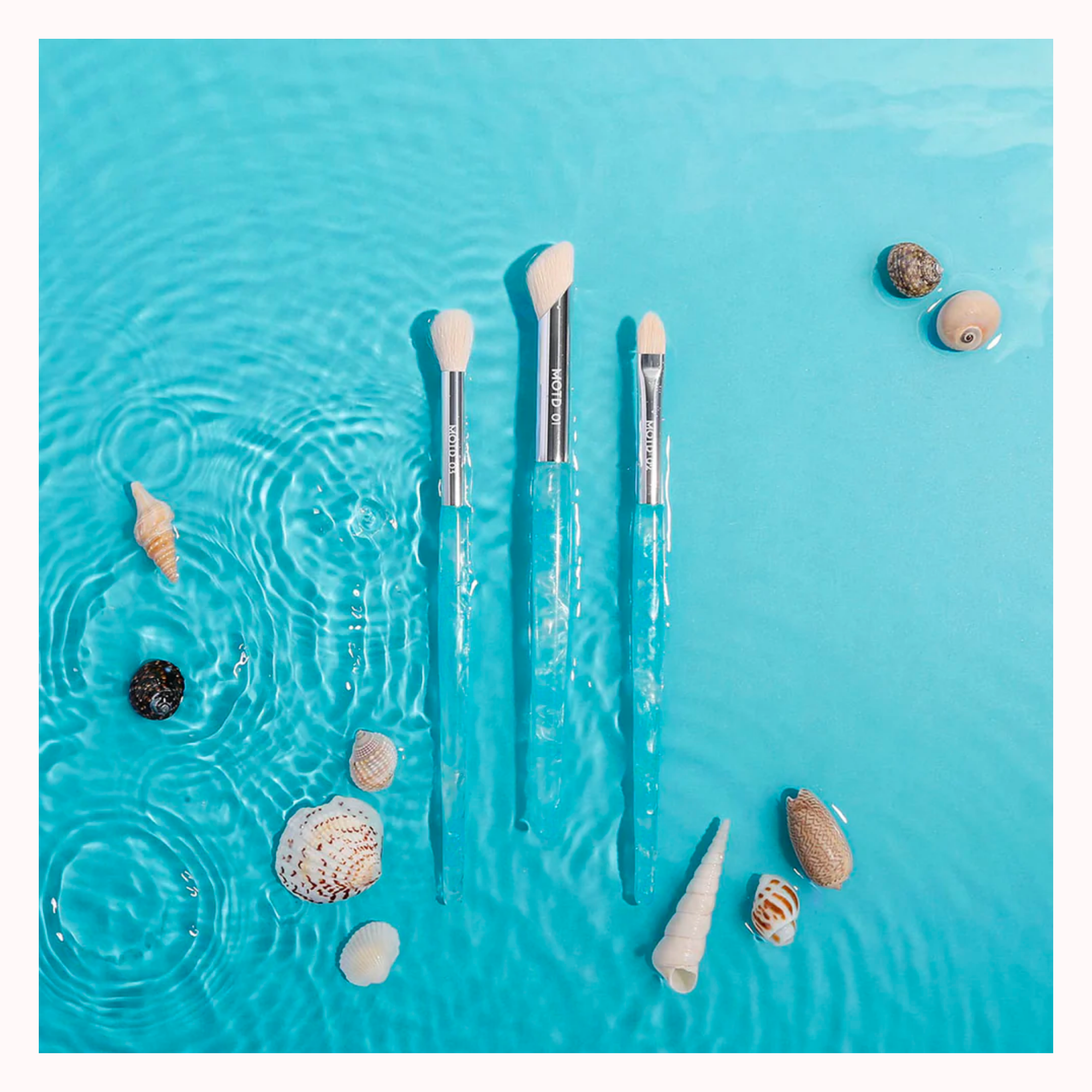 SEAS THE DAY MAKEUP BRUSH SET