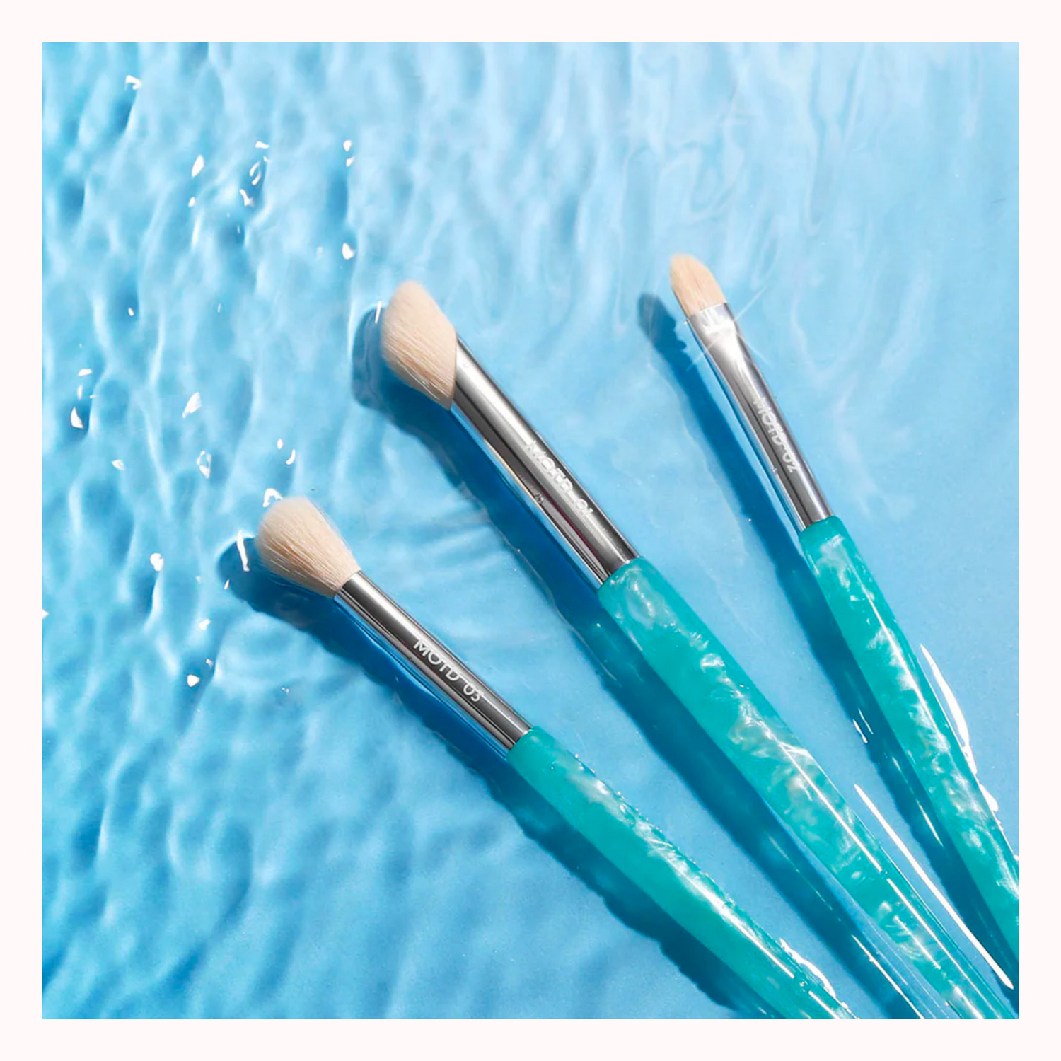 SEAS THE DAY MAKEUP BRUSH SET