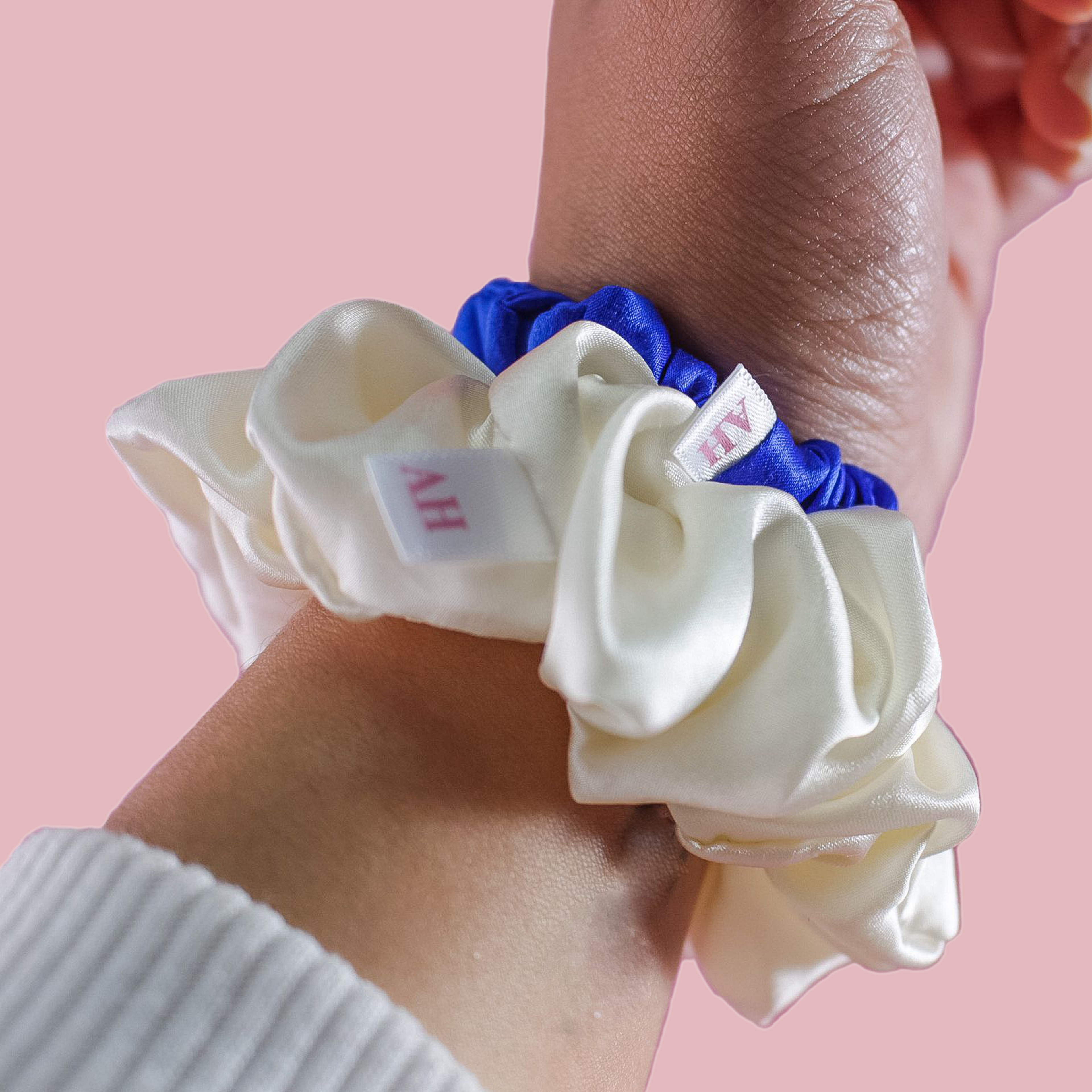 POSH SILK SCRUNCHIE GRAND