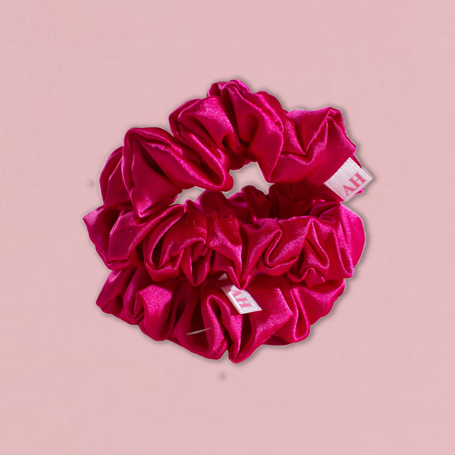 EVERYDAY SATIN SCRUNCHIE MEDIUM